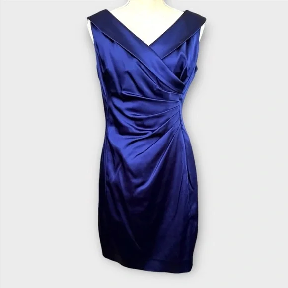 Tahari Women's Dress Tahari ASL Blue Satin Sleeveless Ruched Sheath Size 6P NWT - Picture 2 of 7